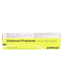 Envase de Clobetasol 0,05% x 25 gr crema
